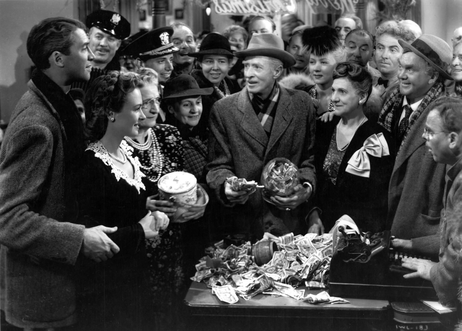 It's a Wonderful Life , JOHNNYSWIM, and More: City Lights for Dec. 4–10